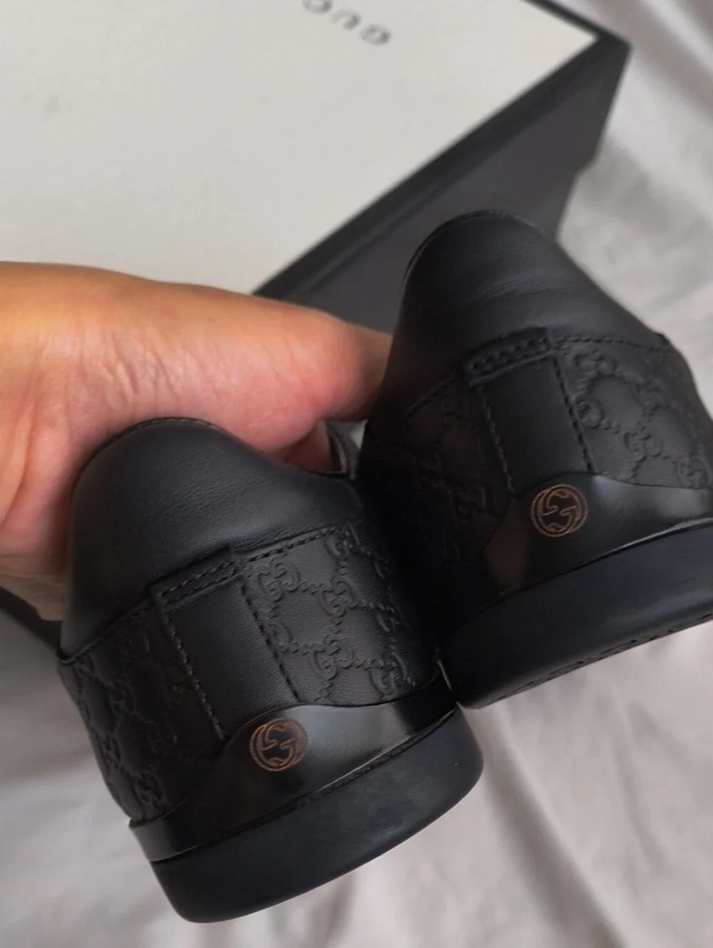 Gucci Black Low-Top Signature Monogram Sneakers
